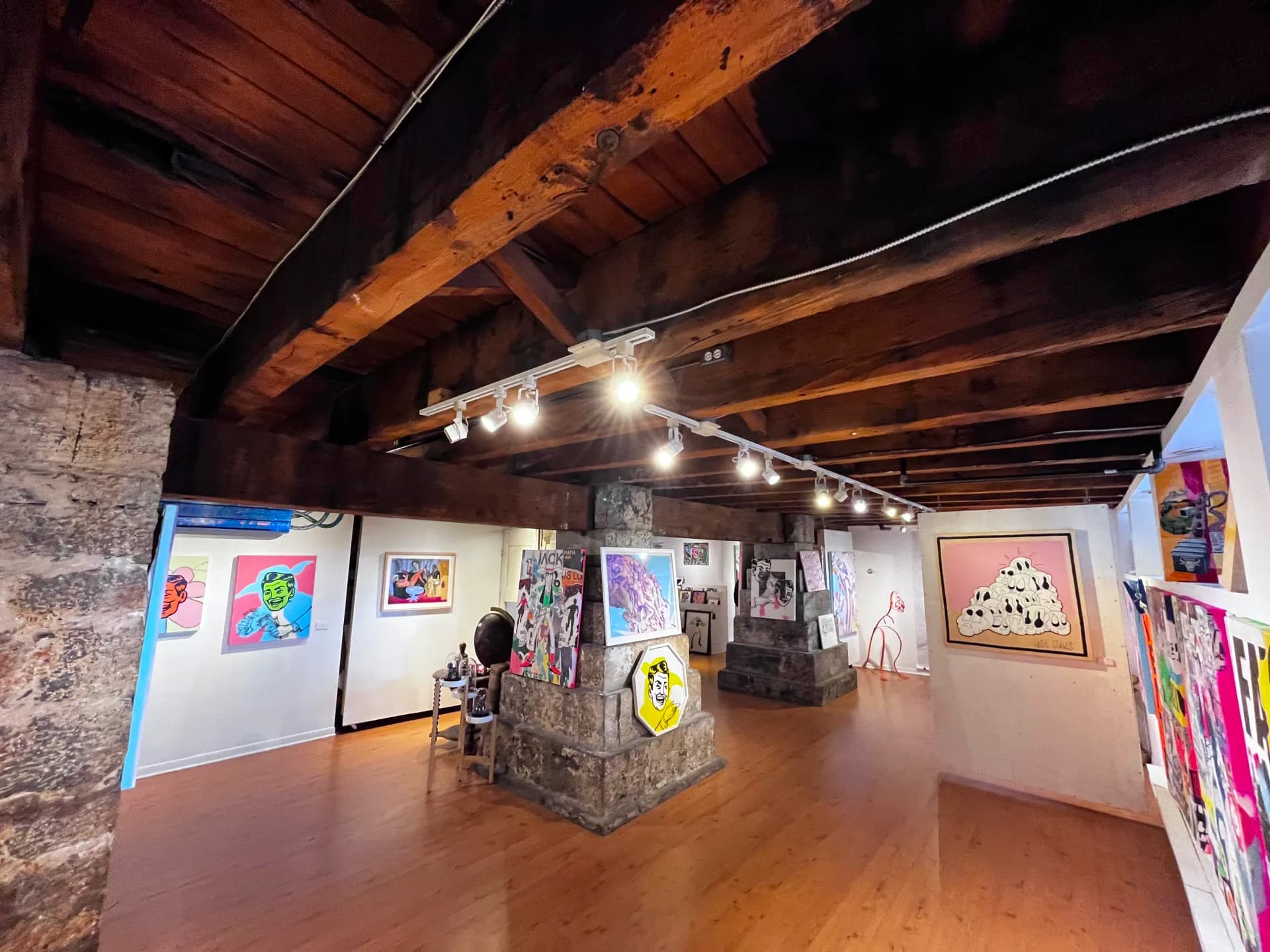 Old Montreal Gallery (Saint-Paul West)