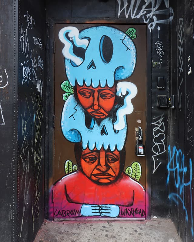 Waxhead and Labrona on a Plateau door